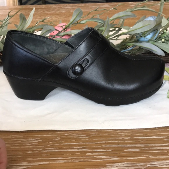 Dansko Shoes - Dansko Clogs